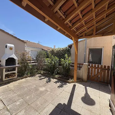 Villa Pavillon Rénové Avec Clim, Parking Et Piscine Collective - Ay040-117